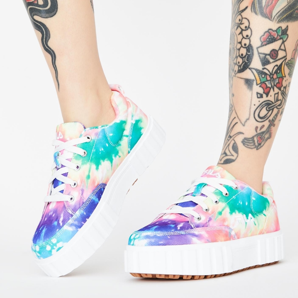 👣FILA Tie Dye 💞Sandblast Low Platform Sneakers💋 - Picture 3 of 9